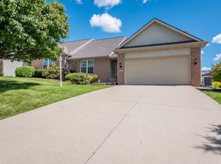 633 Tattersholl Ct, Fort Wayne, IN 46804