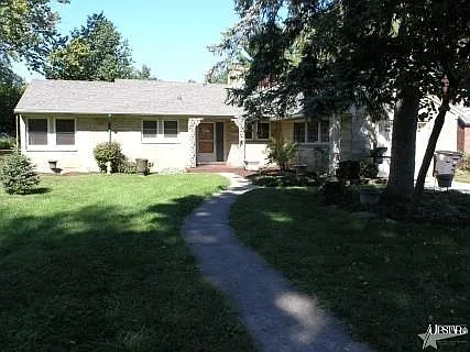 1121 Northlawn Dr photo 1