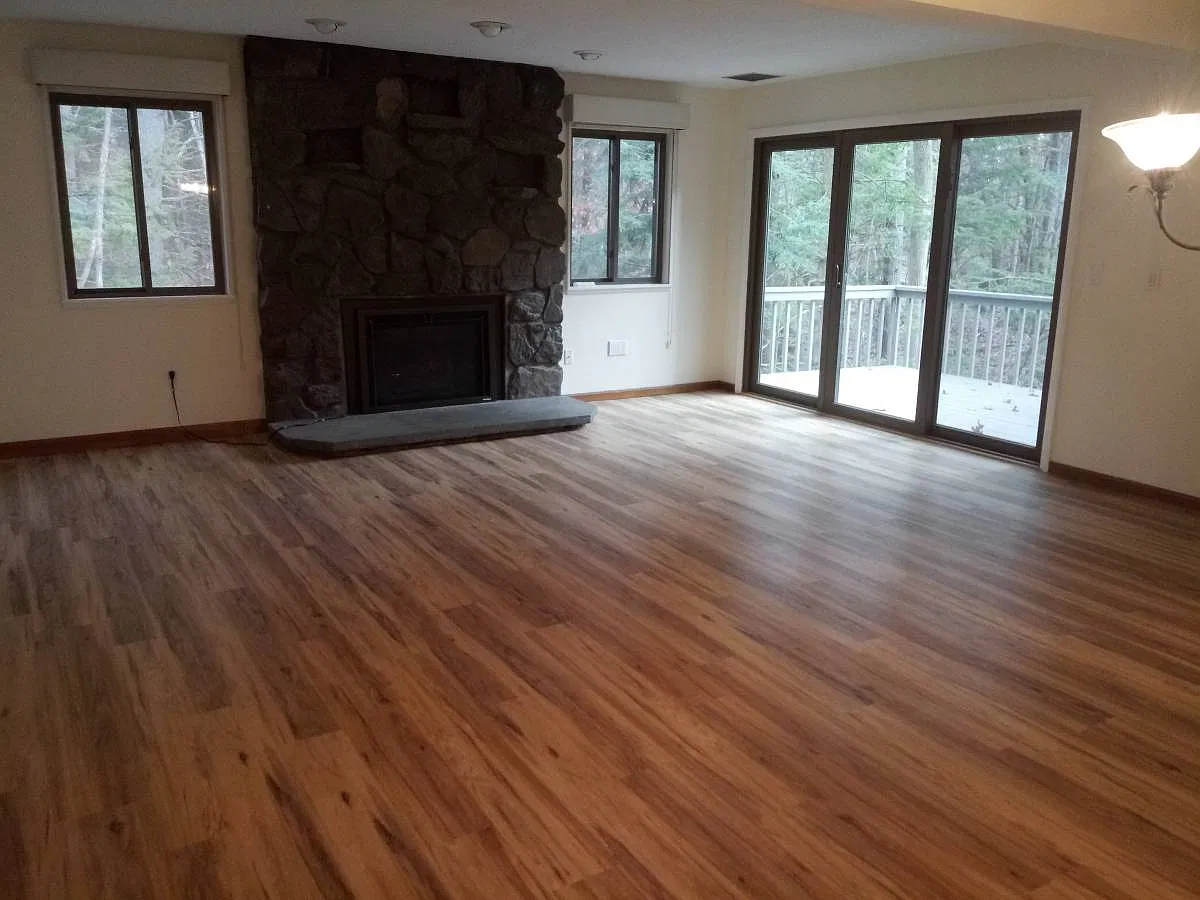 3 bed, 1400 sqft, $3,000 — Photo 2