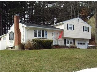 25 Heather Dr, Norwood, MA 02062