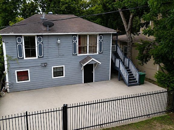 2nd image of 1502 Lee St #5