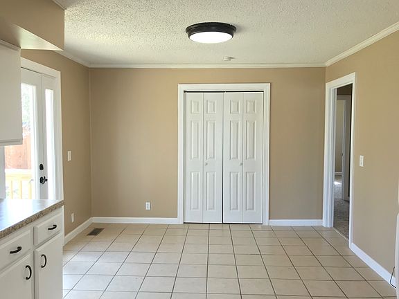 3rd image of 4845 Everest Dr