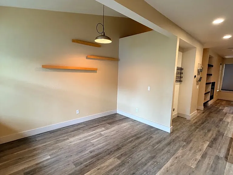 4249 Cover St — Photo 16