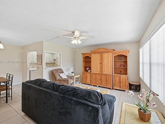 4th image of 86 Fanshaw Way #86-C