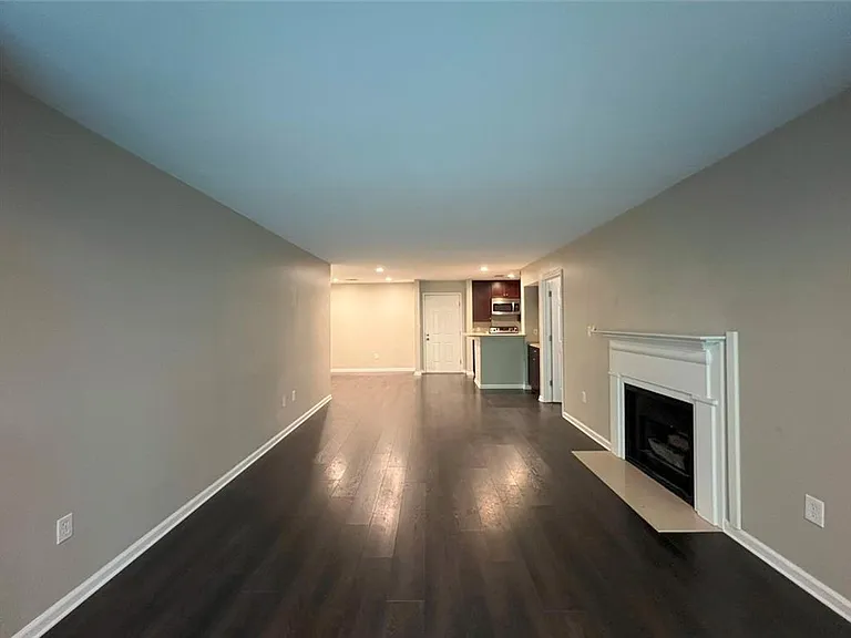 3312 Pine Heights Dr NE — Photo 10