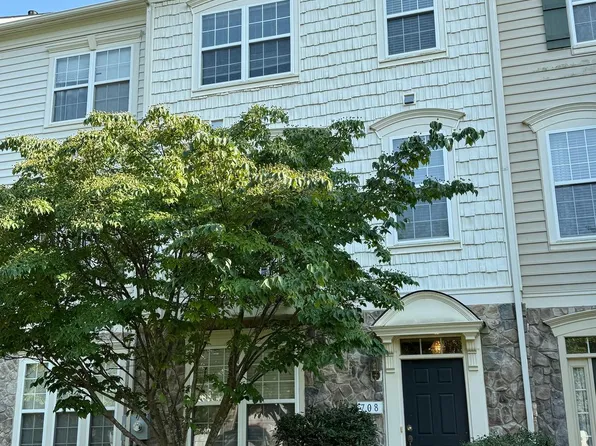 708 Redgate Ln, Woodbridge, VA 22191