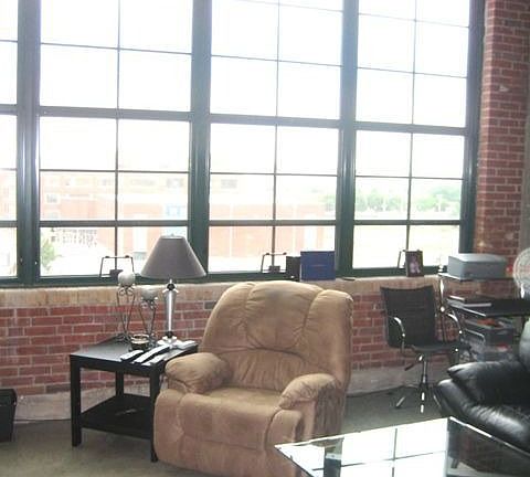 2nd image of 2323 Locust St APT 310