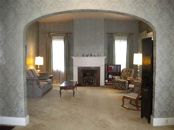 4th image of 1013 N Highland Ave