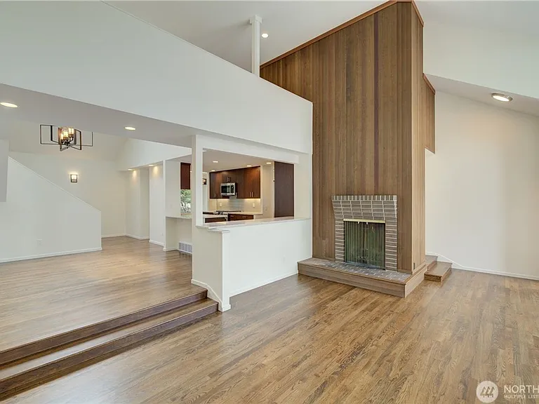3406 W Lake Sammamish Pkwy NE — Photo 8