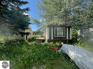 5020 E Walker Rd, Lake City, MI 49651