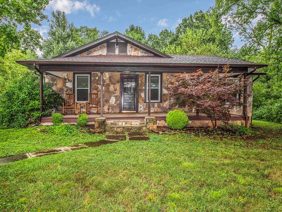 1st image of 2213 Woodrow Dr
