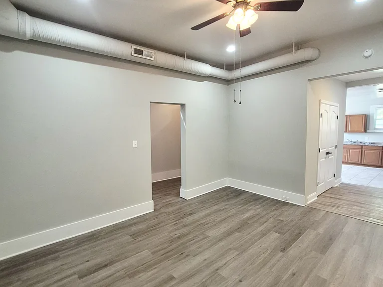 2820 Q St — Photo 7