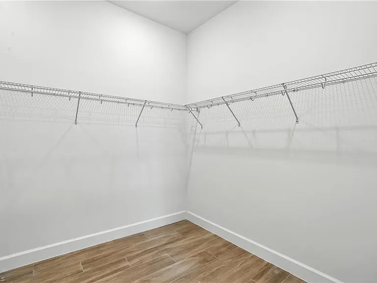18301 Terracina Dr — Photo 23