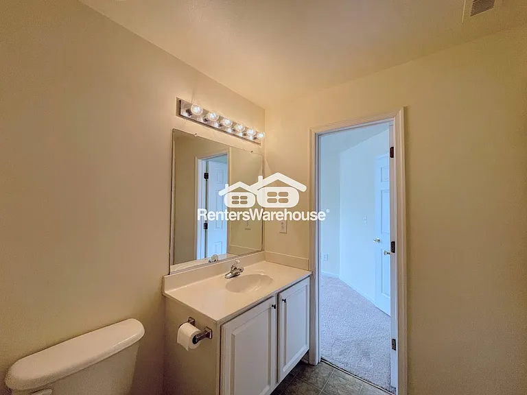 3711 Bay Cres — Photo 27
