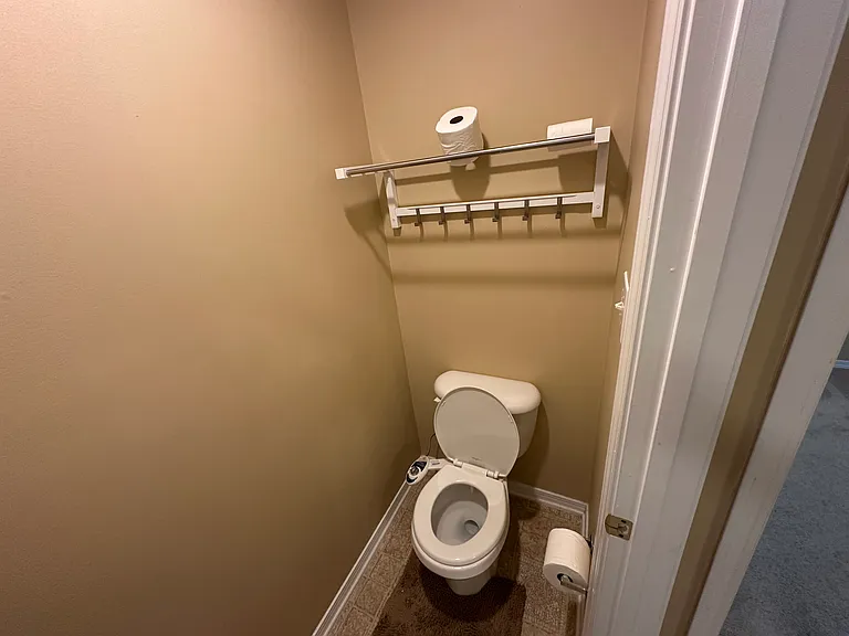 404 Treybrooke Dr — Photo 51