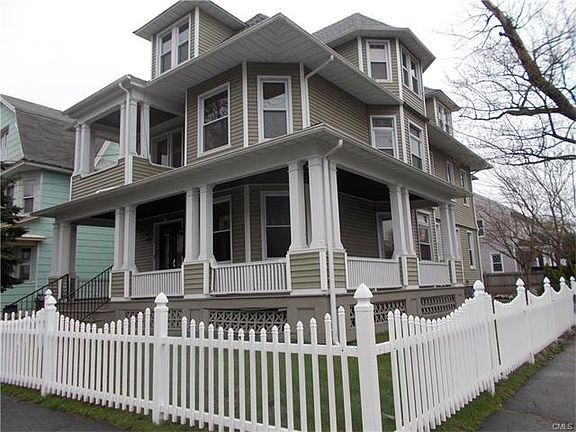 2nd image of 657 Laurel Ave #659