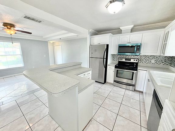 2nd image of 1084 Shepherd Ave