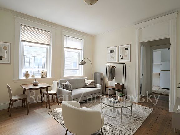 3rd image of 10 Orkney Rd APT 45