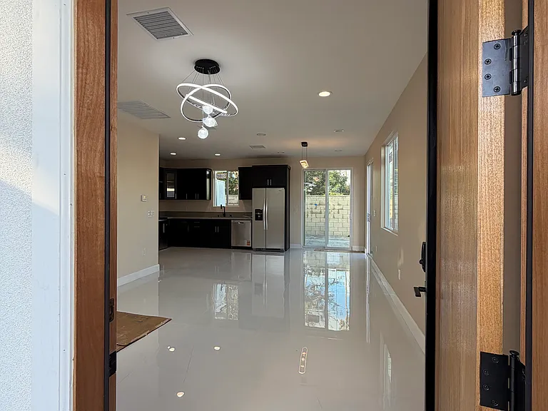 10685 Paloma Ave — Photo 3