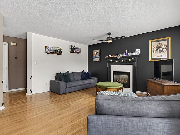 5th image of 24 Forrest Pl
