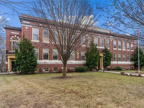 265 Sayles Ave Unit 18, Pascoag, RI 02859