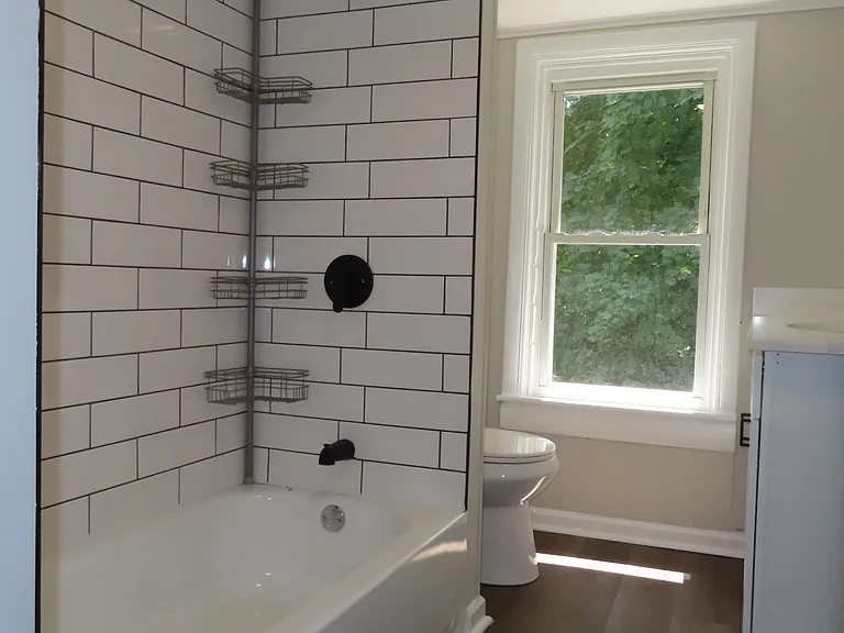 828 Broad St — Photo 14