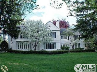 188 Provencal Rd, Grosse pointe farms, MI 48236