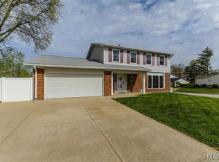 401 Hunters Rdg, Saint Charles, MO 63301