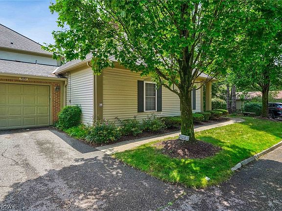 2nd image of 3082 Village Green Dr
