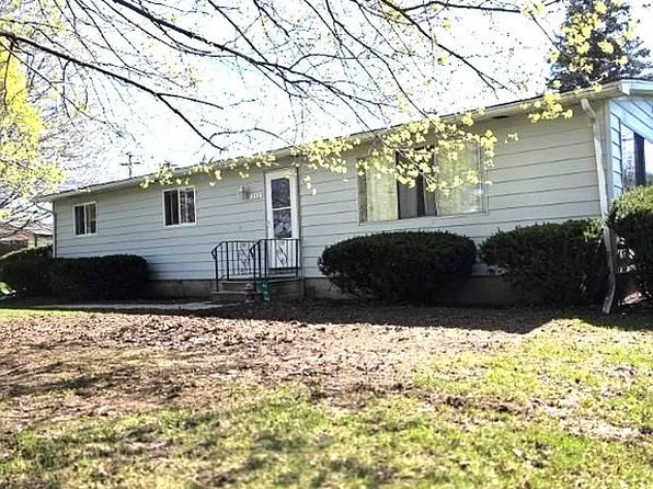252 Dodge Ct, Sebewaing, MI 48759