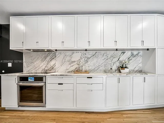 1010 Placetas Ave — Photo 8