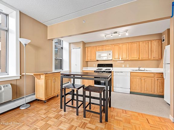 3rd image of 102 Bradhurst Ave APT 409