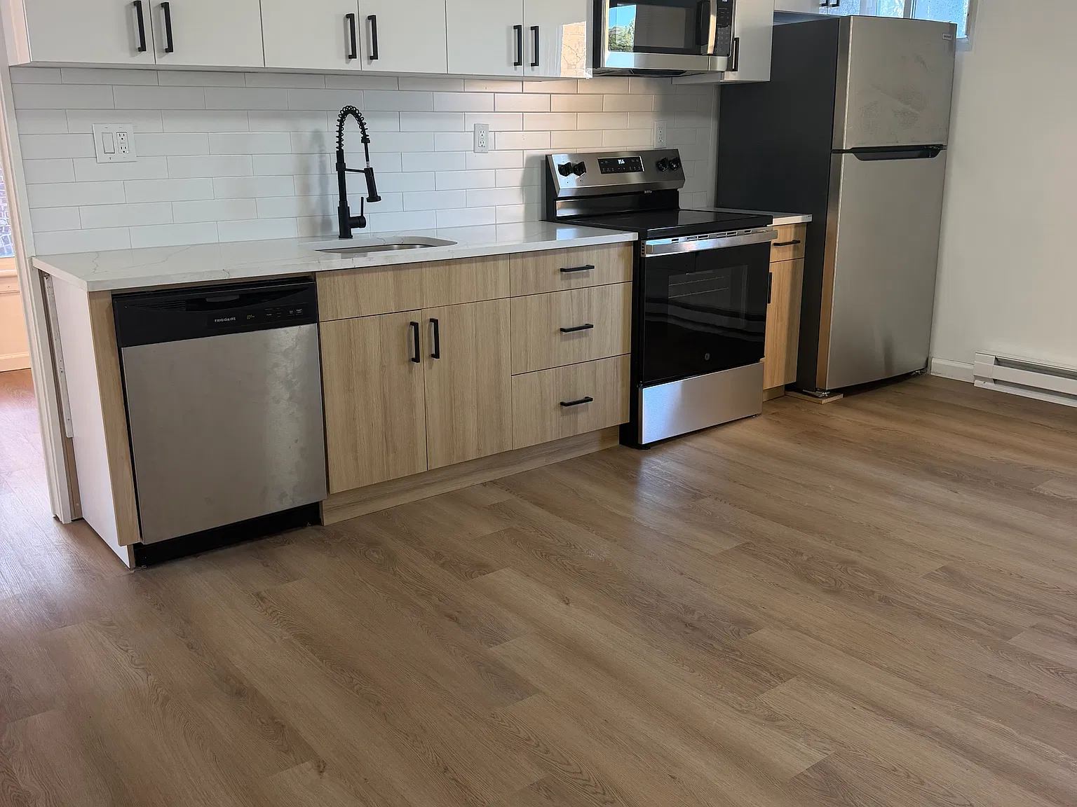 2 bed, 550 sqft, $2,450 — Photo 3
