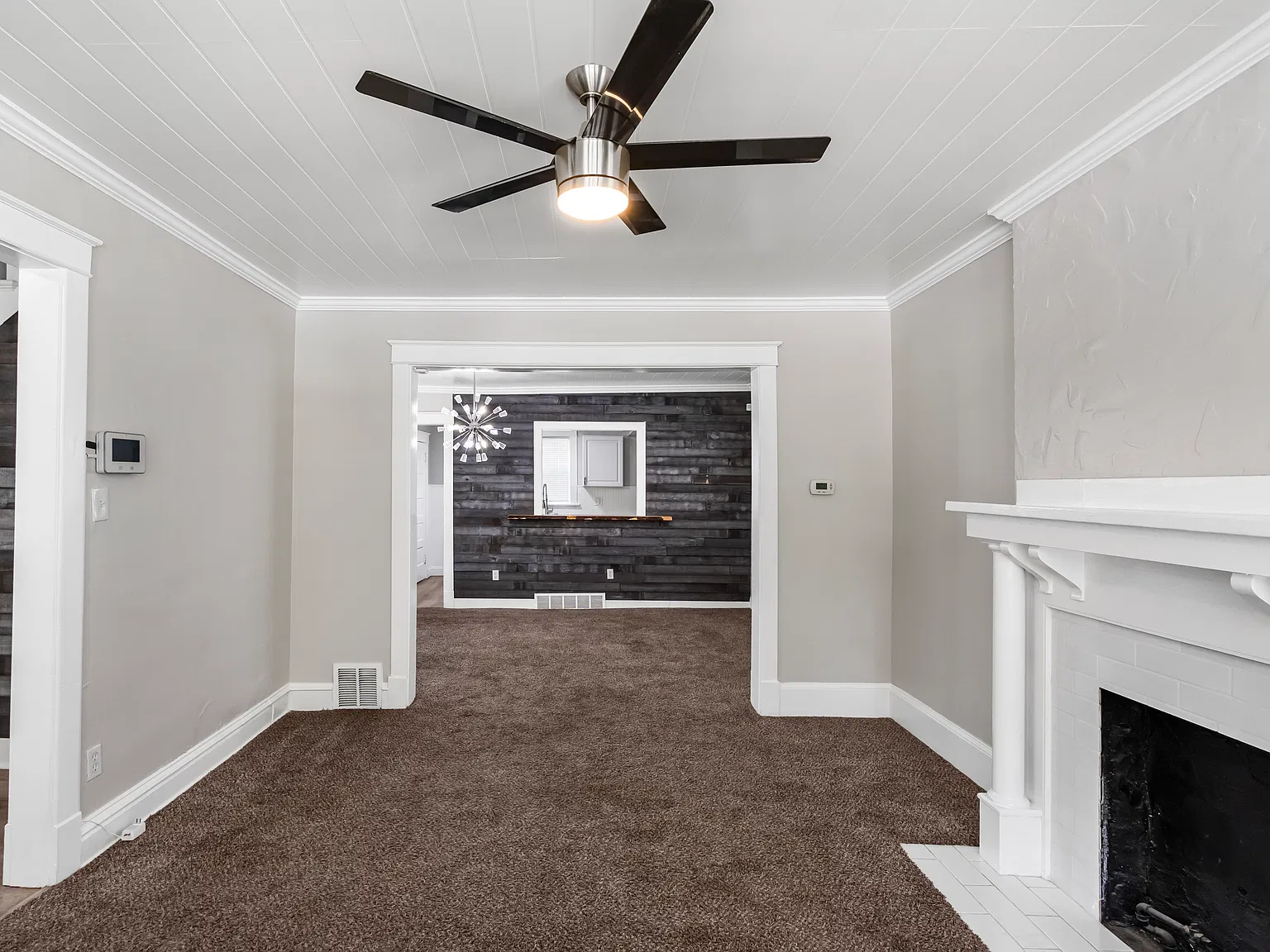 3 bed, 2.5 bath, 1411 sqft, $1,800 — Photo 2