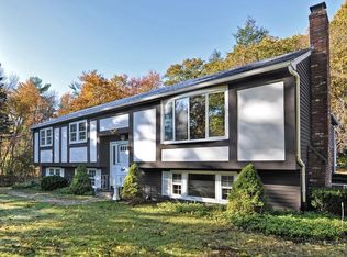 9 Stonybrook Rd, South Walpole, MA 02071