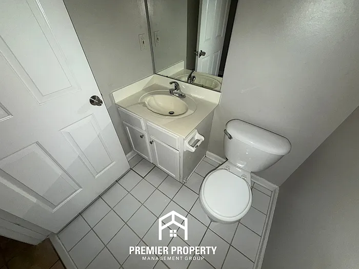 7823 Wolf Hollow Dr — Photo 8