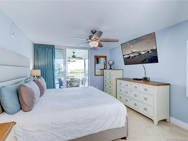 8302 Marina Villas Dr #8302 — Photo 27