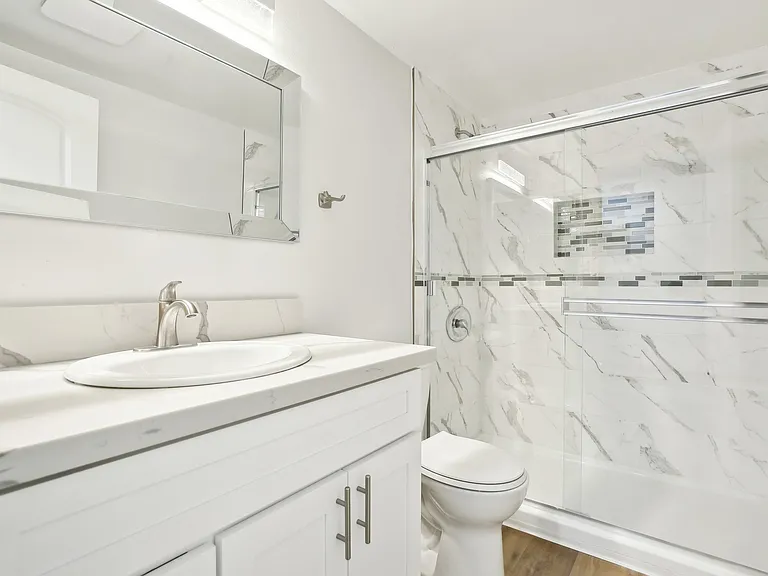 Olive Street Apartments — Photo 4