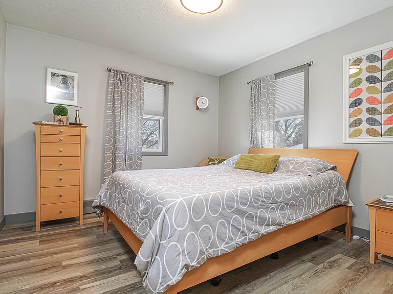 203 3rd St SE #1A — Photo 10