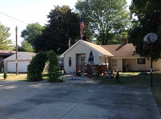 544 N Appleton Rd, Belvidere, IL 61008