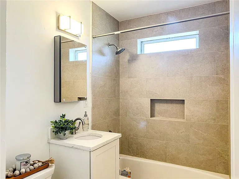 868 Martin Behrman Ave #8 — Photo 7