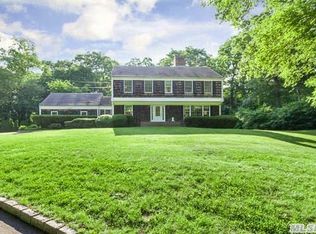 617 Moriches Rd, Saint James, NY 11780