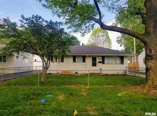 1656 N Schrader Ave, Springfield, IL 62702