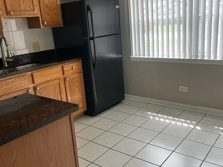 10805 S Lloyd Dr #2 — Photo 6