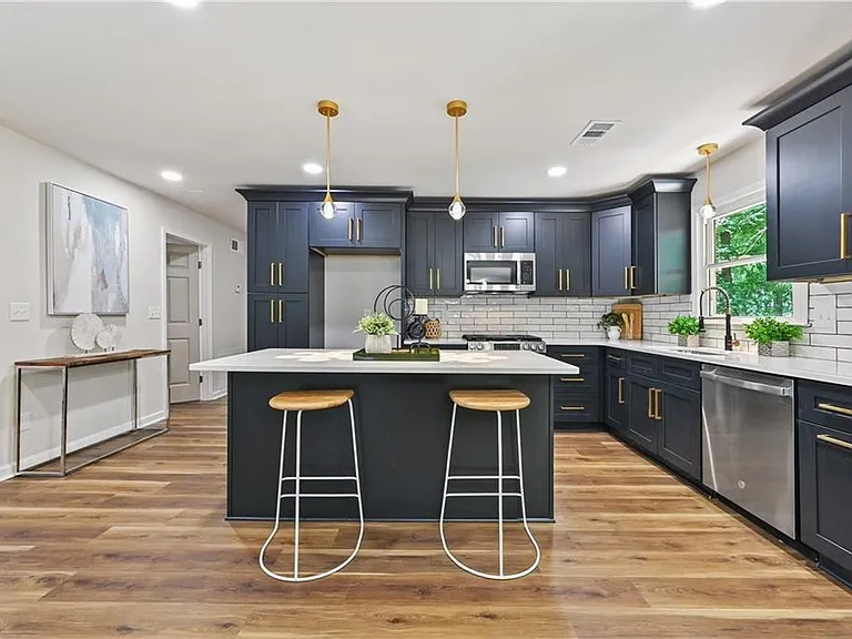 4246 Nora Ln — Photo 3