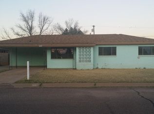 1513 Mission Dr, Douglas, AZ 85607