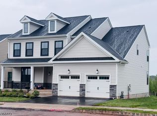 34 Aaron Truehart Way, Titusville, NJ 08560
