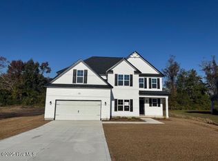 122 Woodford Dr, Jacksonville, NC 28540