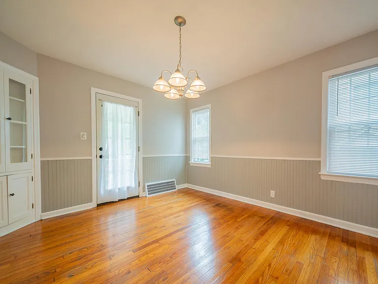 1200 Brentwood Rd — Photo 8