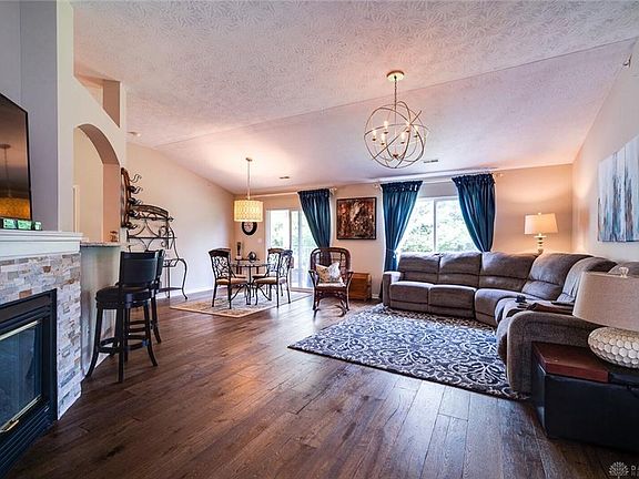 4th image of 416 Heritage Green Dr #2-304